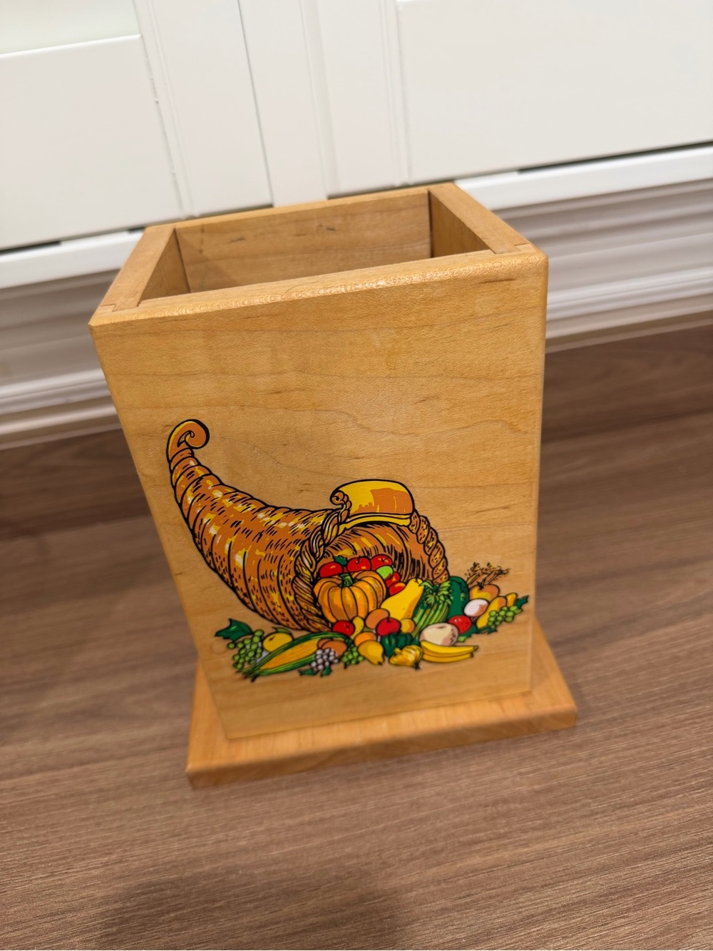 Wooden Thanksgiving Container - Picture 2 of 6